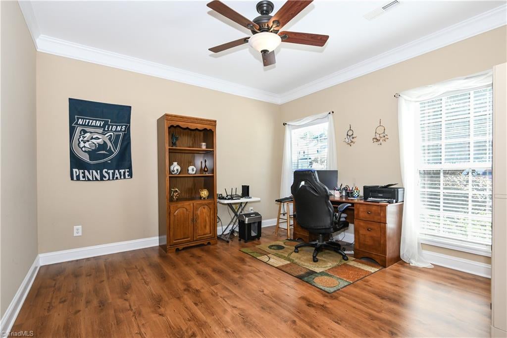 4886 Legacy Drive