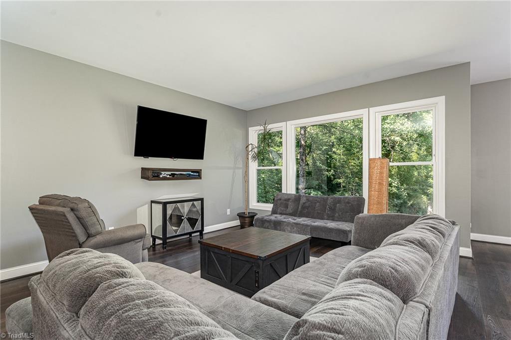 817 Jefferson Road, Greensboro, North Carolina image 10