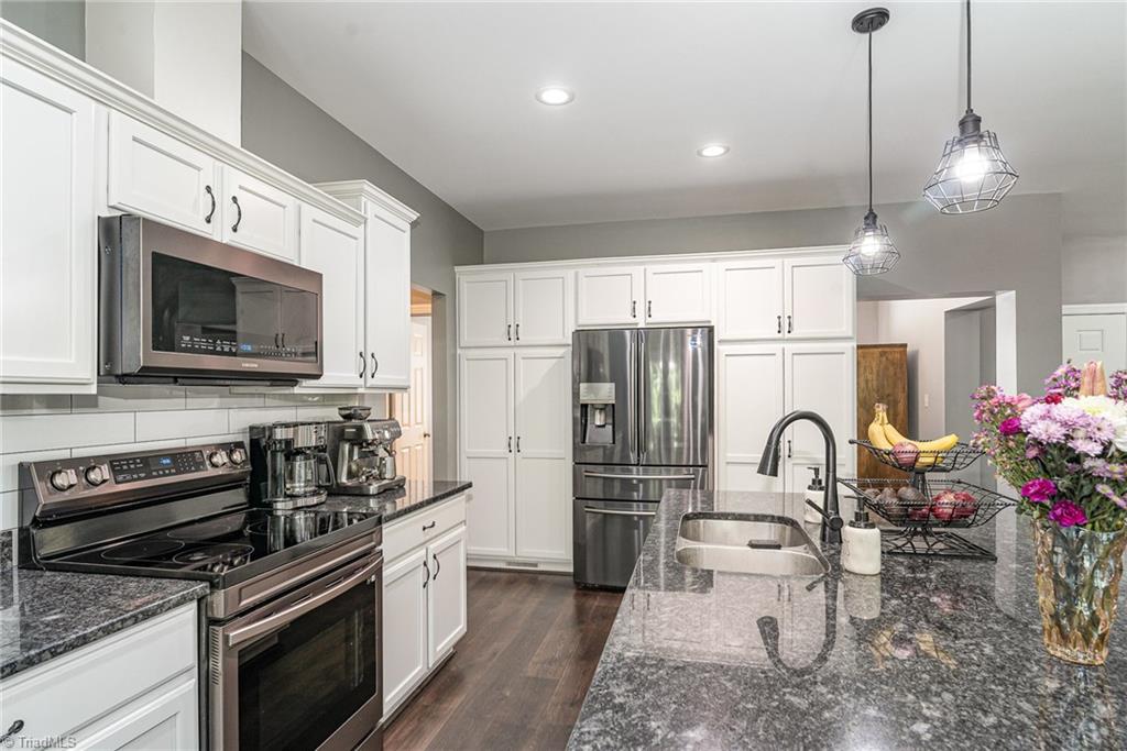 817 Jefferson Road, Greensboro, North Carolina image 15