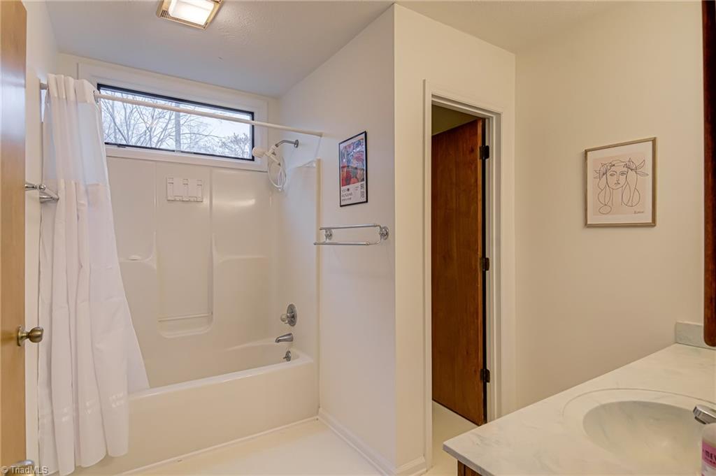 7028 Discovery Lane, Walkertown, North Carolina image 33