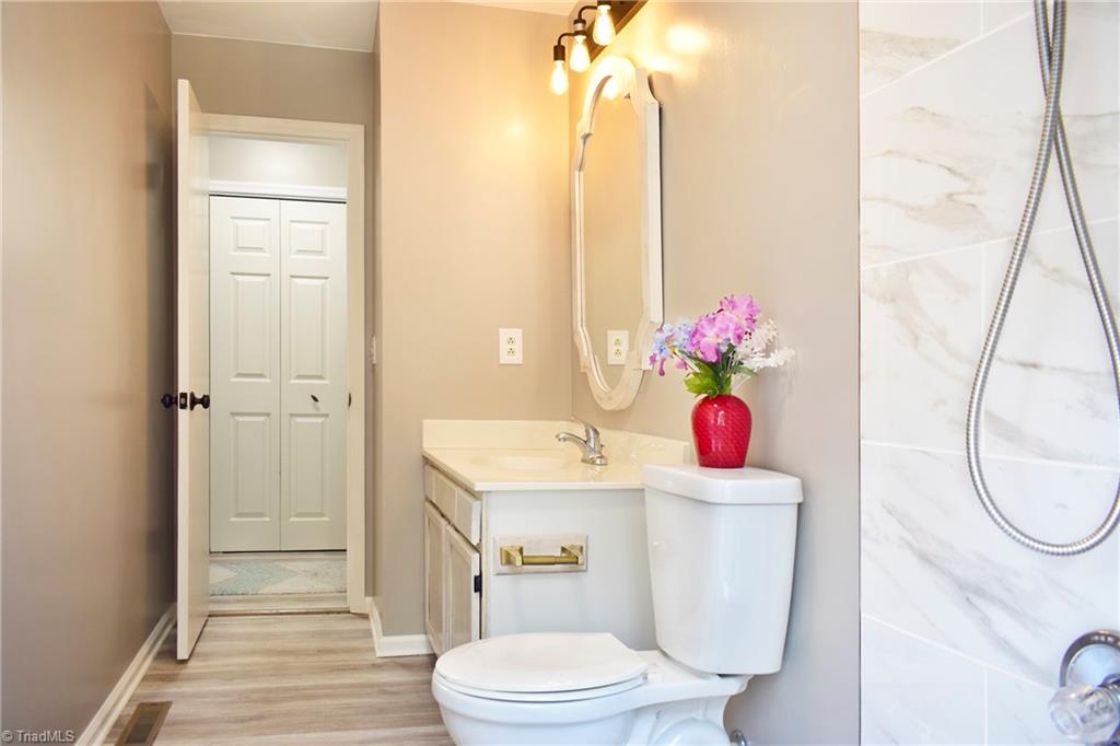 1461 Banbury Circle, Clemmons, North Carolina image 16