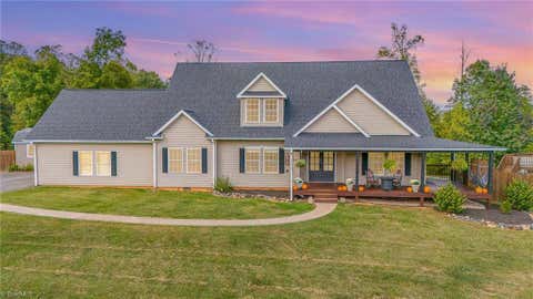 Photo for 1010 Par Farm Road