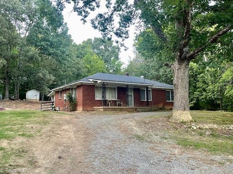 Homes For Sale - 5629 Nc Highway 49<br/> Denton, NC 27239