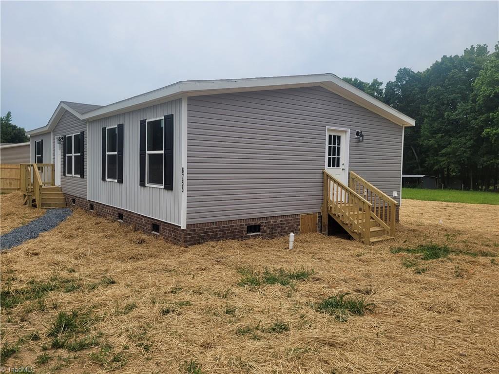 Photo 4 of 15 of 6755 N NC Highway 22 mobile home