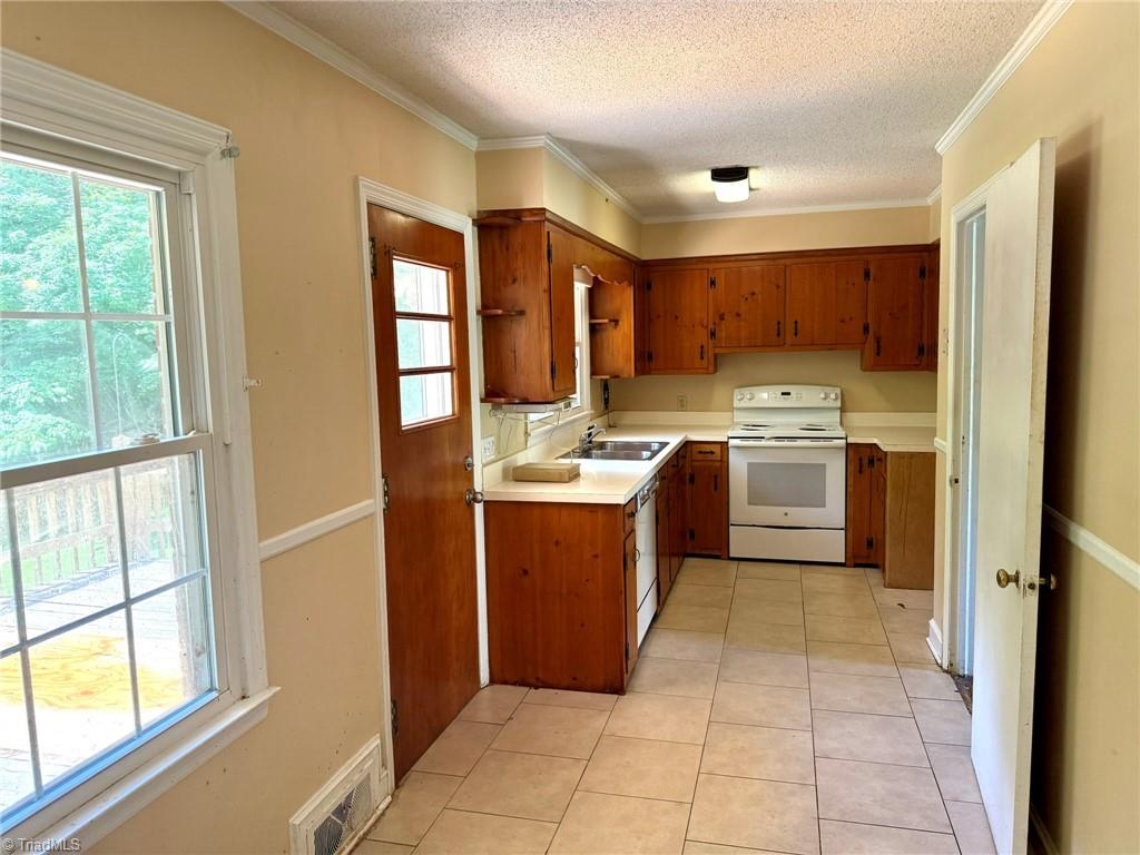 615 Paris Street, Graham, North Carolina image 9