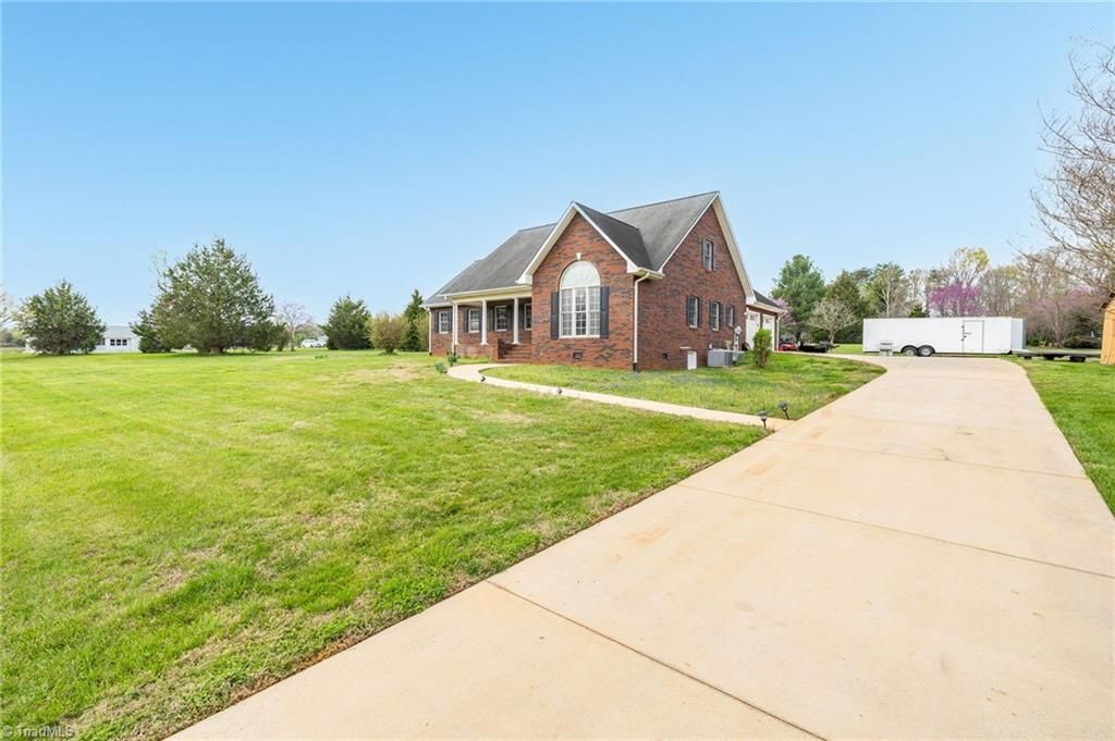 Photo of 115 Emma Lane, Statesville, NC 28625 (MLS # 1217126)
