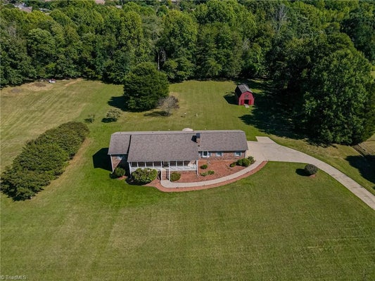 2301 GRIFFITH RD, WINSTON SALEM, NC 27103 - Image f287bf9dce3b07d2931adae5369c3f4d/557664007