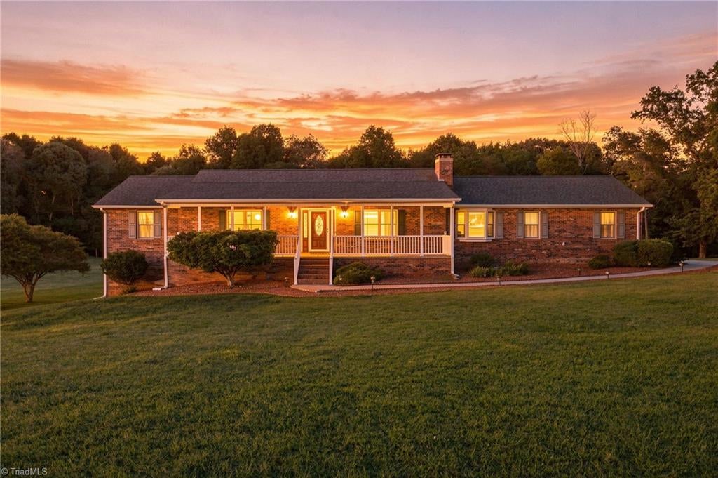 Photo of 2301 Griffith Road, Winston-Salem, NC 27103 (MLS # 1236251)