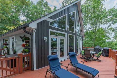 Homes For Sale - 10461 Linwood Southmont Road<br/> Lexington, NC 27292