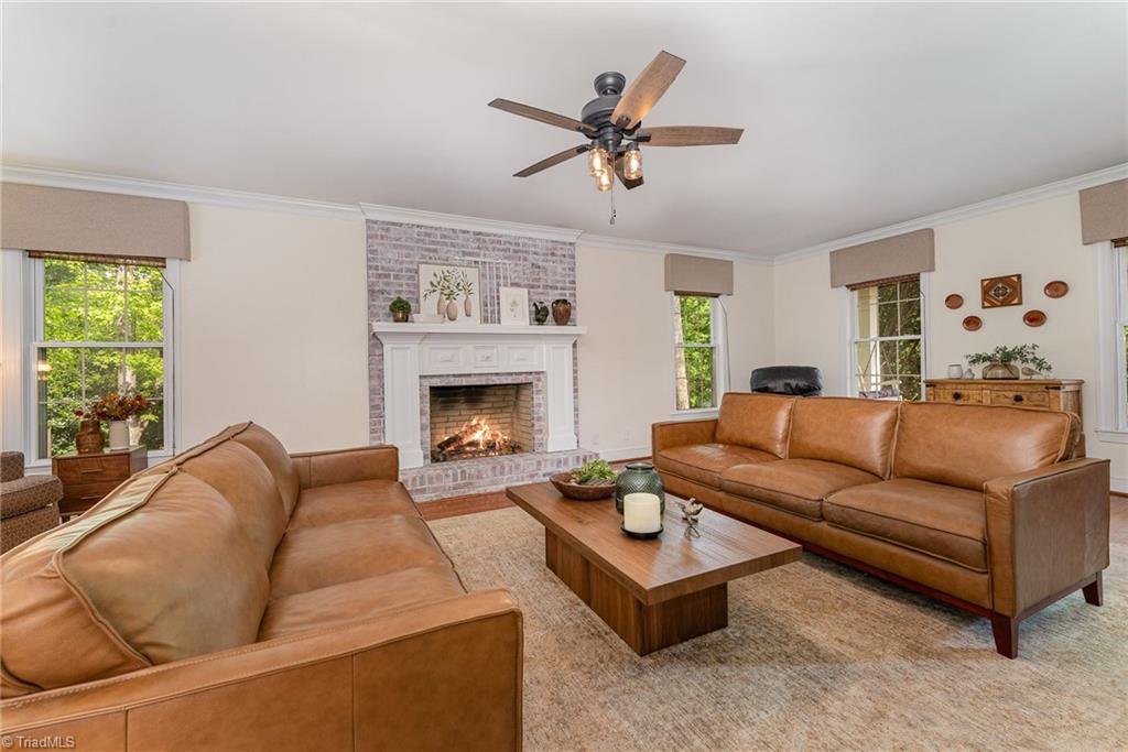 629 Chesham Drive, Kernersville, North Carolina image 9