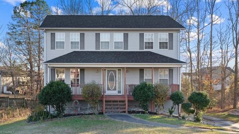 2 Country Manor Drive, Thomasville, NC 27360 - #: 1133323