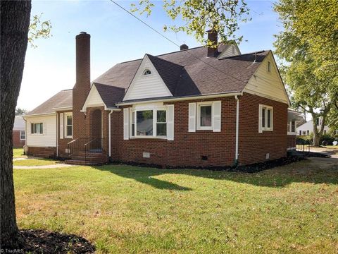 Homes For Sale - 600 E Fairfield Road<br/> High Point, NC 27263