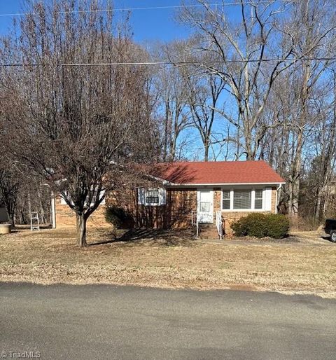 Photo of 129 Stockton Road, Reidsville, NC 27320 (MLS # 1207192)