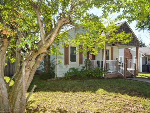 Homes For Sale - 1445 Underwood Avenue<br/> Winston-Salem, NC 27105