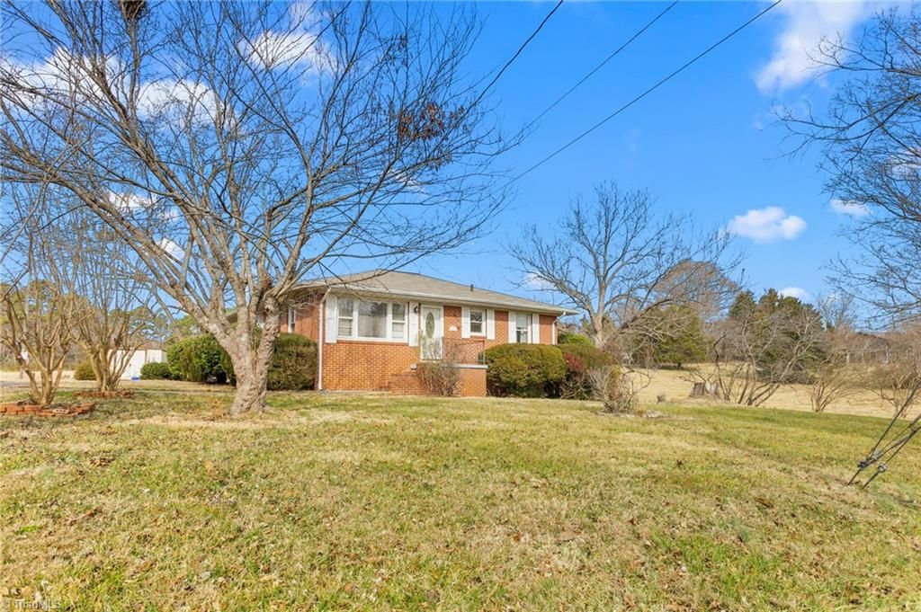 Photo of 1008 W King Street, Hillsborough, NC 27278 (MLS # 1207290)