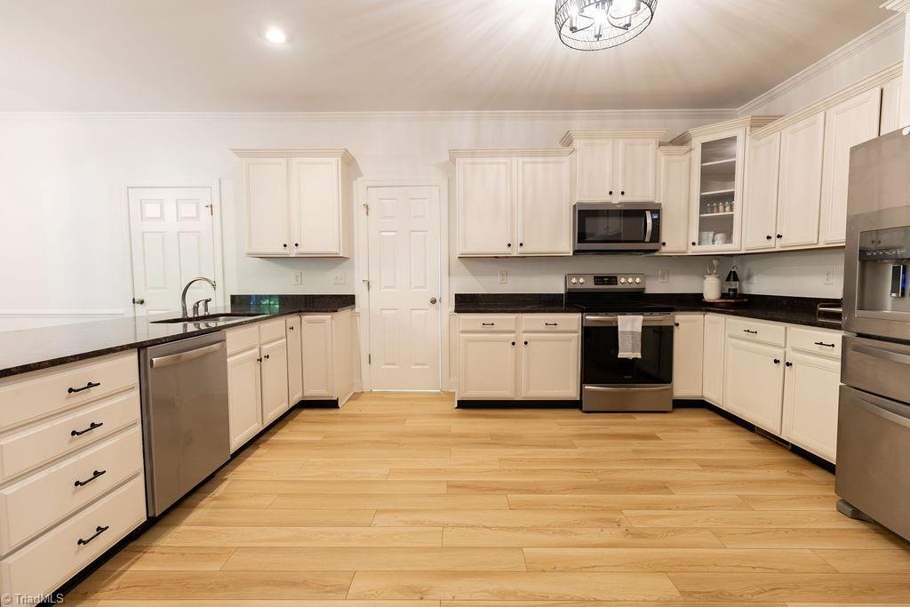 292 Montclair Drive, Advance, North Carolina image 3