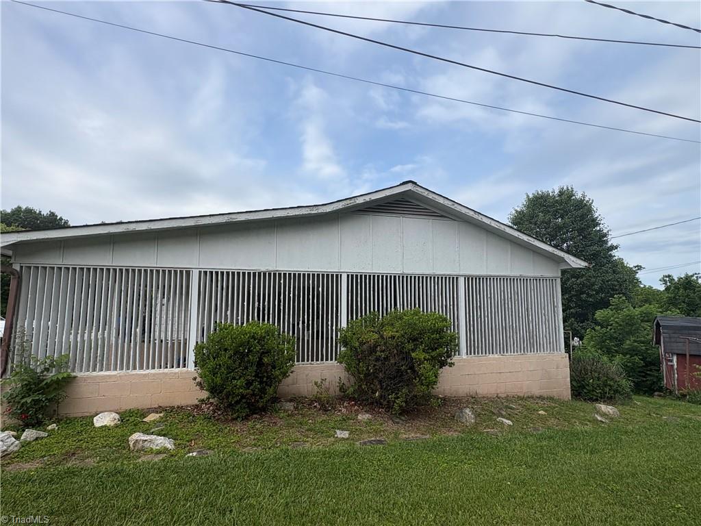 223 Flint Hill Road, North Wilkesboro, North Carolina image 3