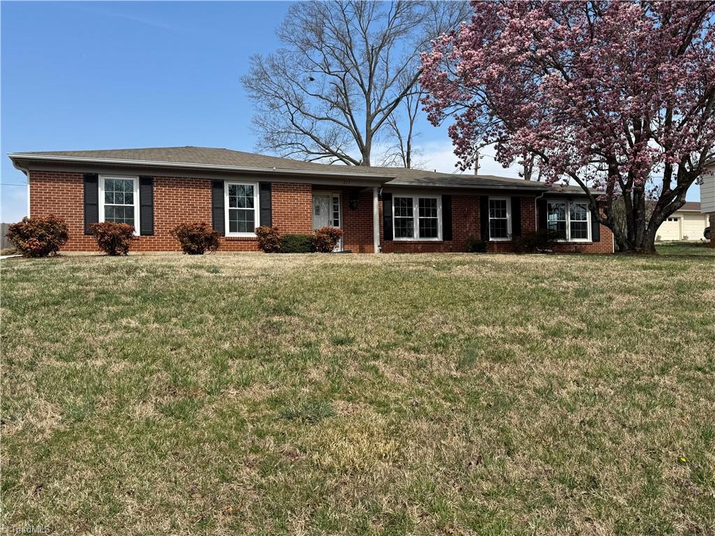217 Logan Court, King, North Carolina image 2
