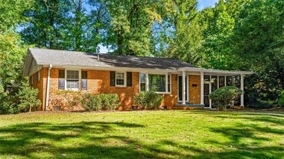 1700 Leslie Rd – Investment Home
