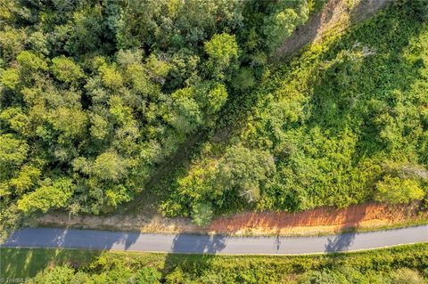 Vacant Land For Sale - LOT 23 Regal Oaks Drive<br/> Wilkesboro, NC 28697