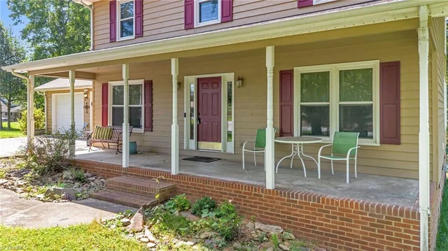 117 Goshen Terrace, photo 4 of 36