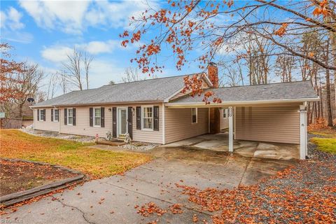 1320 Pebblebrook Road Winston-Salem NC 27105