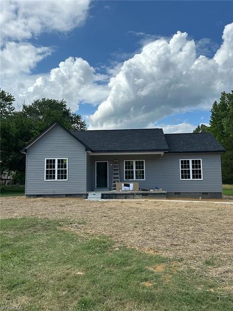 Single Family Residence in Liberty NC 525 Kime Avenue.jpg