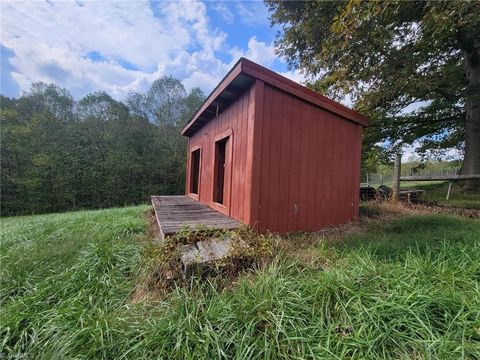 A home in Mount Airy