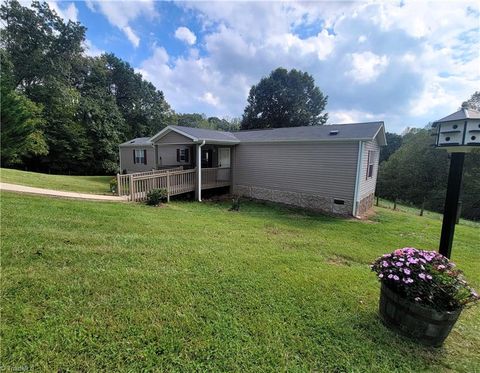 A home in Mount Airy