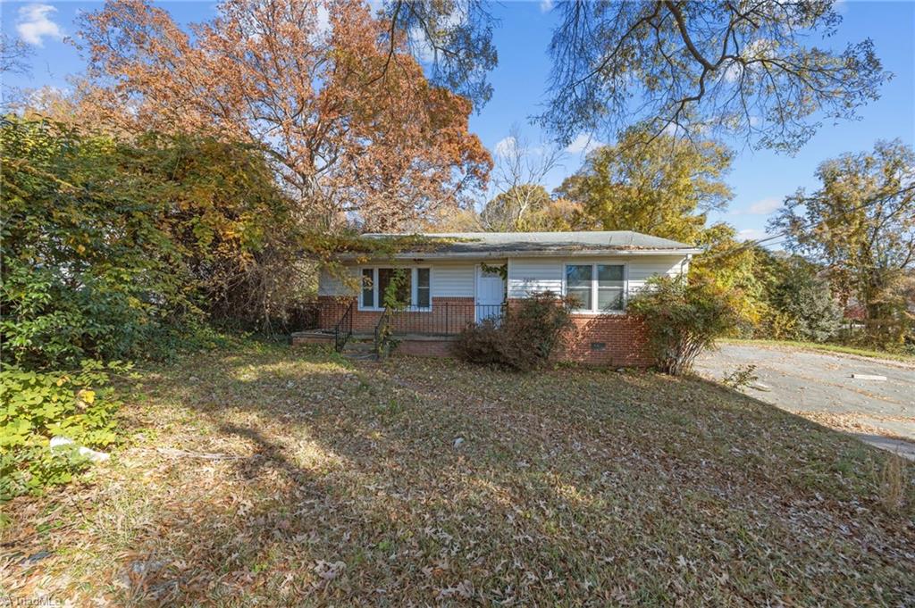 2811 & 2809 Roland Road