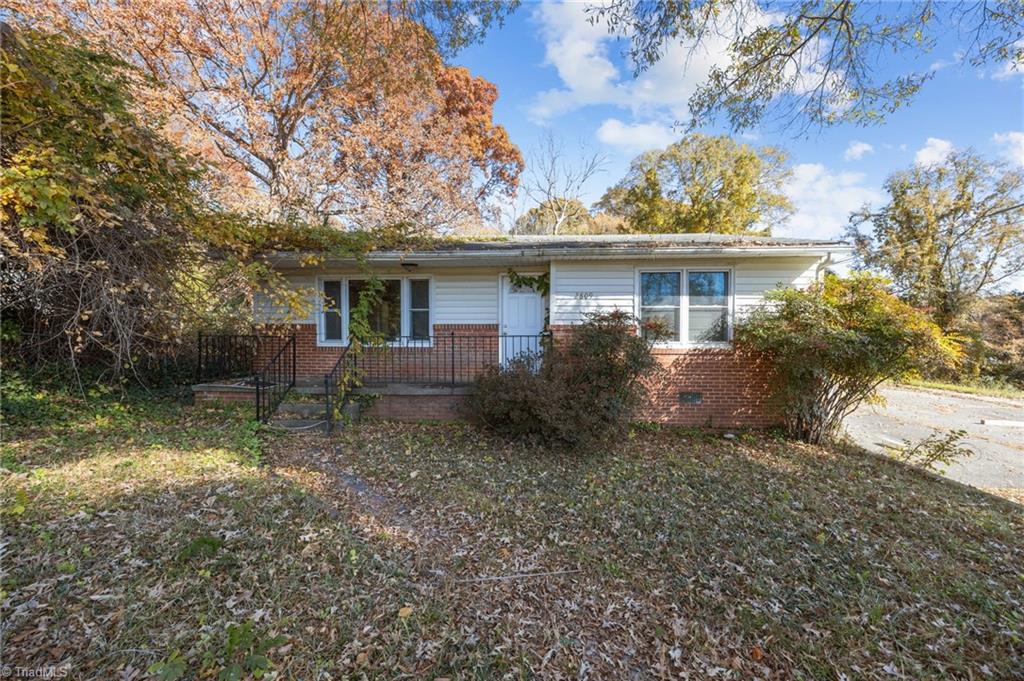 2811 & 2809 Roland Road