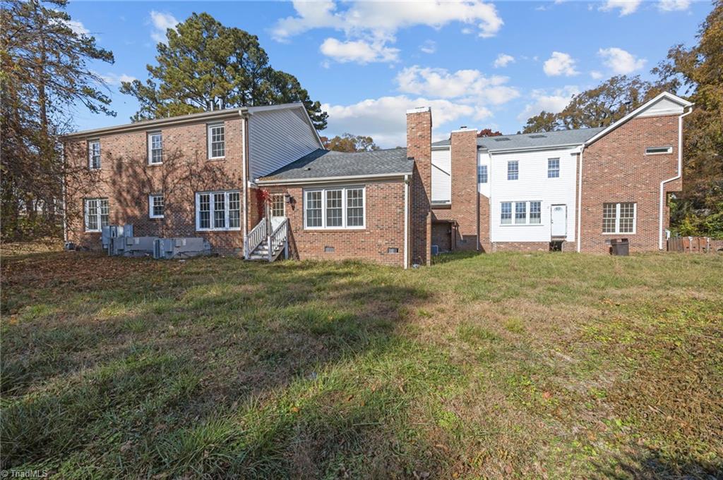 2811 & 2809 Roland Road