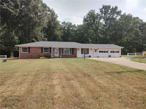 A home in Kernersville