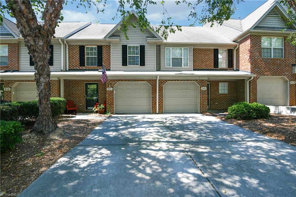 Photo of 846 Jarman Drive, Greensboro, NC 27282 (MLS # 1235301)