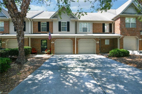 Townhouse For Sale - 846 Jarman Drive<br/> Greensboro, NC 27282