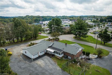 A home in Mount Airy