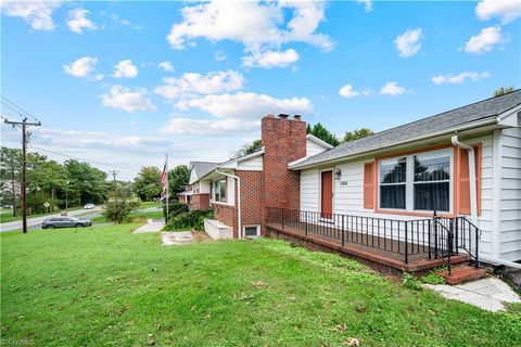 A home in Mount Airy