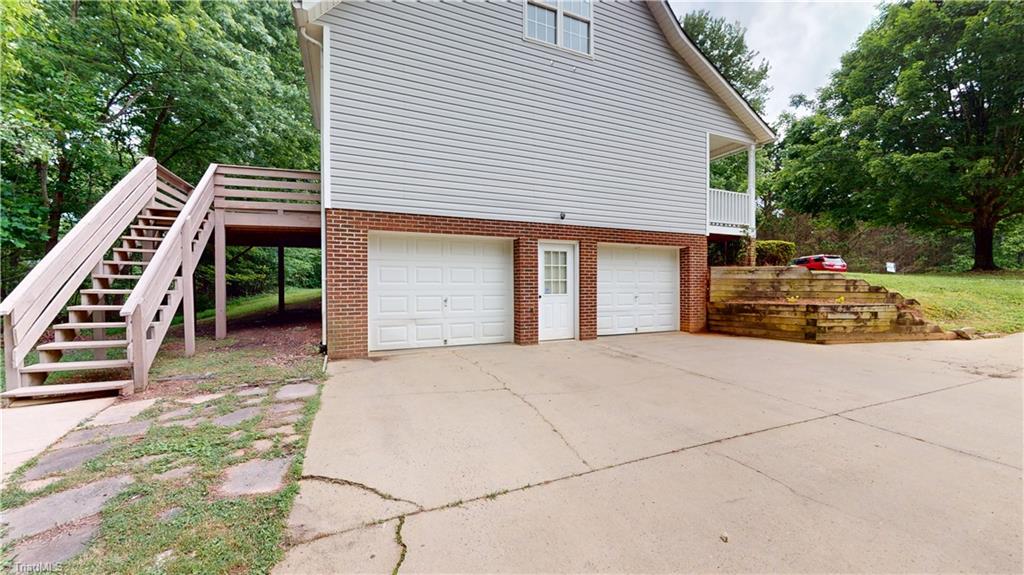 131 Foxcroft Drive, Mount Airy, North Carolina image 31
