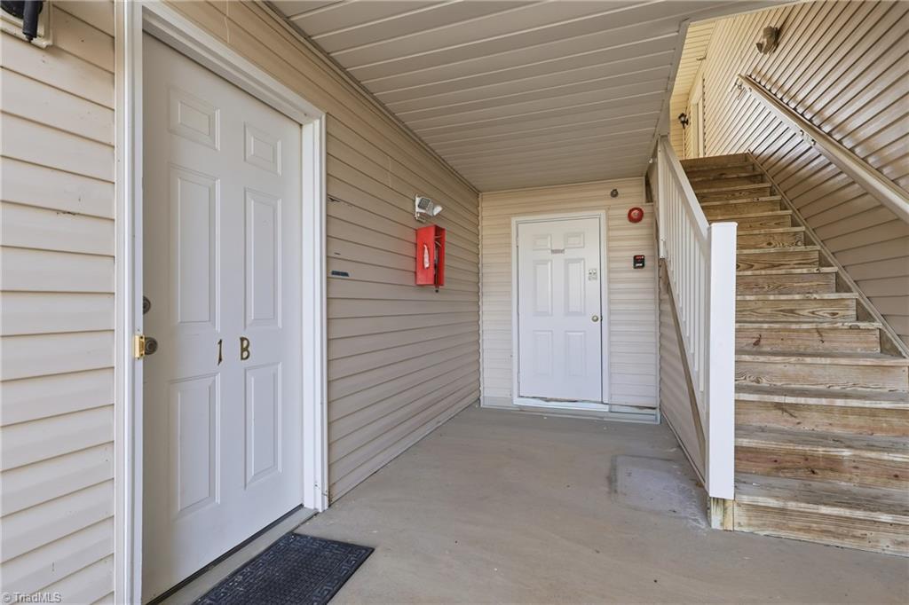 900 Hanahan Court 1B