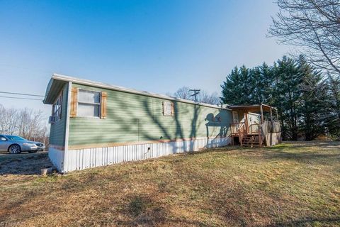 Photo of 106 Daniels Dell Lane, Mount Airy, NC 27030 (MLS # 1207325)