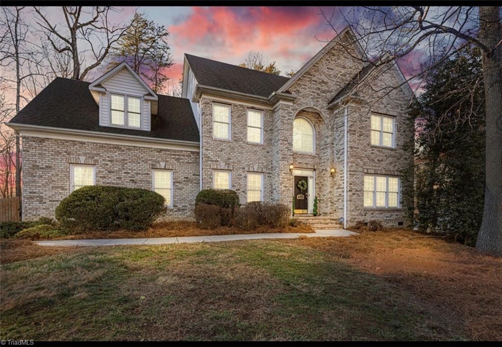 Photo of 3101 Lodge Drive, Jamestown, NC 27282 (MLS # 1207608)