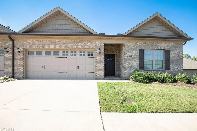 303 Kingsfield Forest Drive, photo 1 of 16