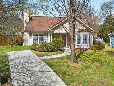 Townhouse For Sale - 111 Foxglove Drive<br/> Mooresville, NC 28115
