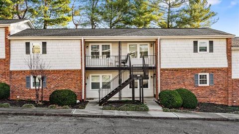 Condo For Sale - 204 Northpoint Avenue #C<br/> High Point, NC 27262