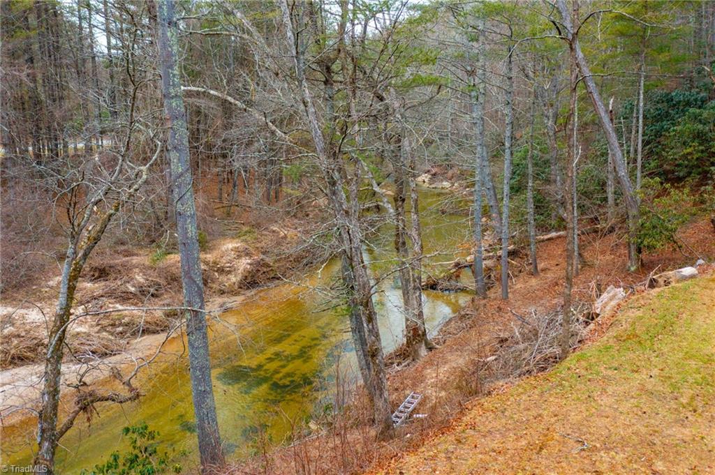 4277 Glade Valley Road, Ennice, North Carolina image 9