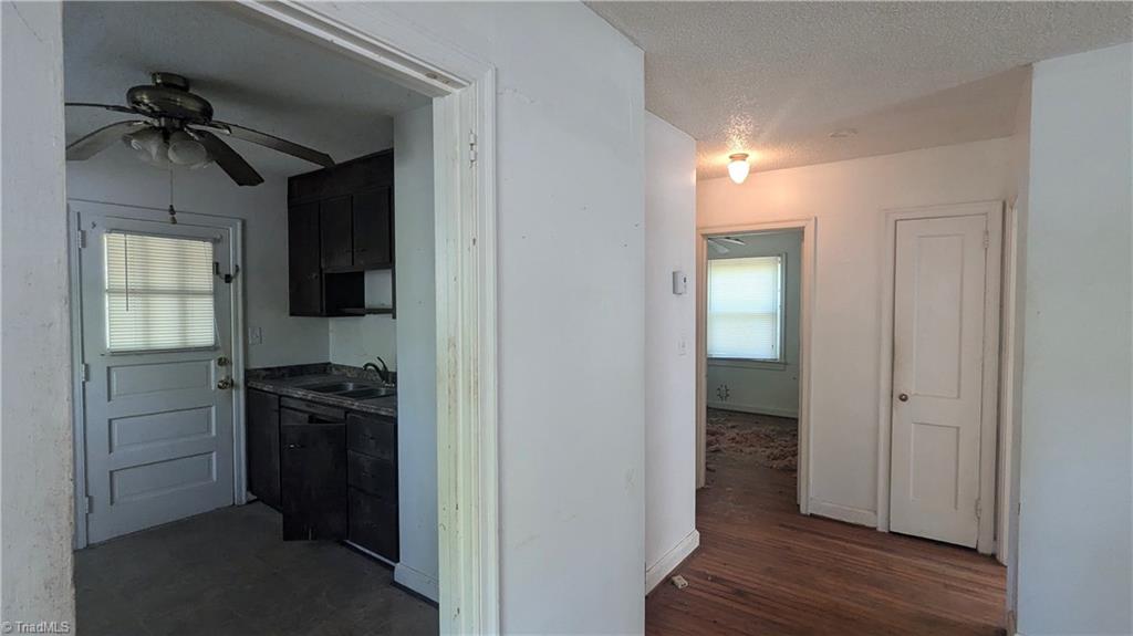 2806 Robin Hood Drive, Greensboro, North Carolina image 29