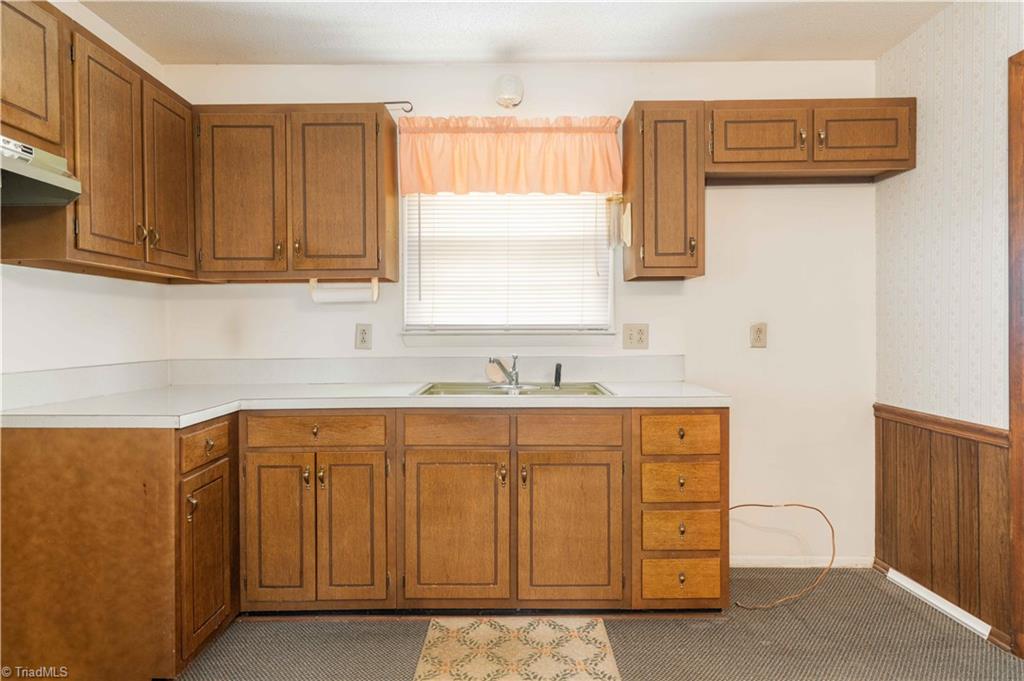 2429 Londonderry Road, Kernersville, North Carolina image 5
