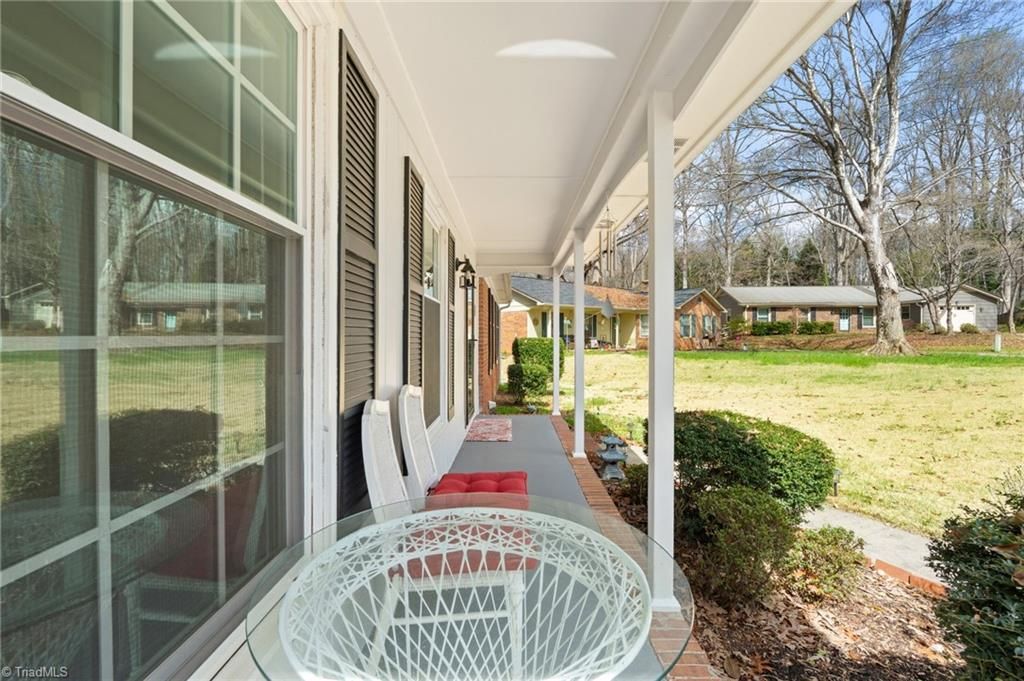 Photo of 860 Duckview Court, Winston-Salem, NC 27106 (MLS # 1211089)