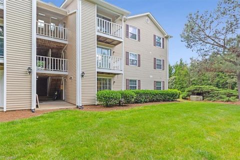 Condo For Sale - 5627 Hornaday Road #B<br/> Greensboro, NC 27409