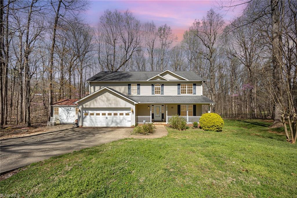 215 Blakes Court, Thomasville, North Carolina image 1